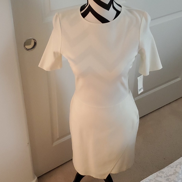 Dress - Picture 1 of 10
